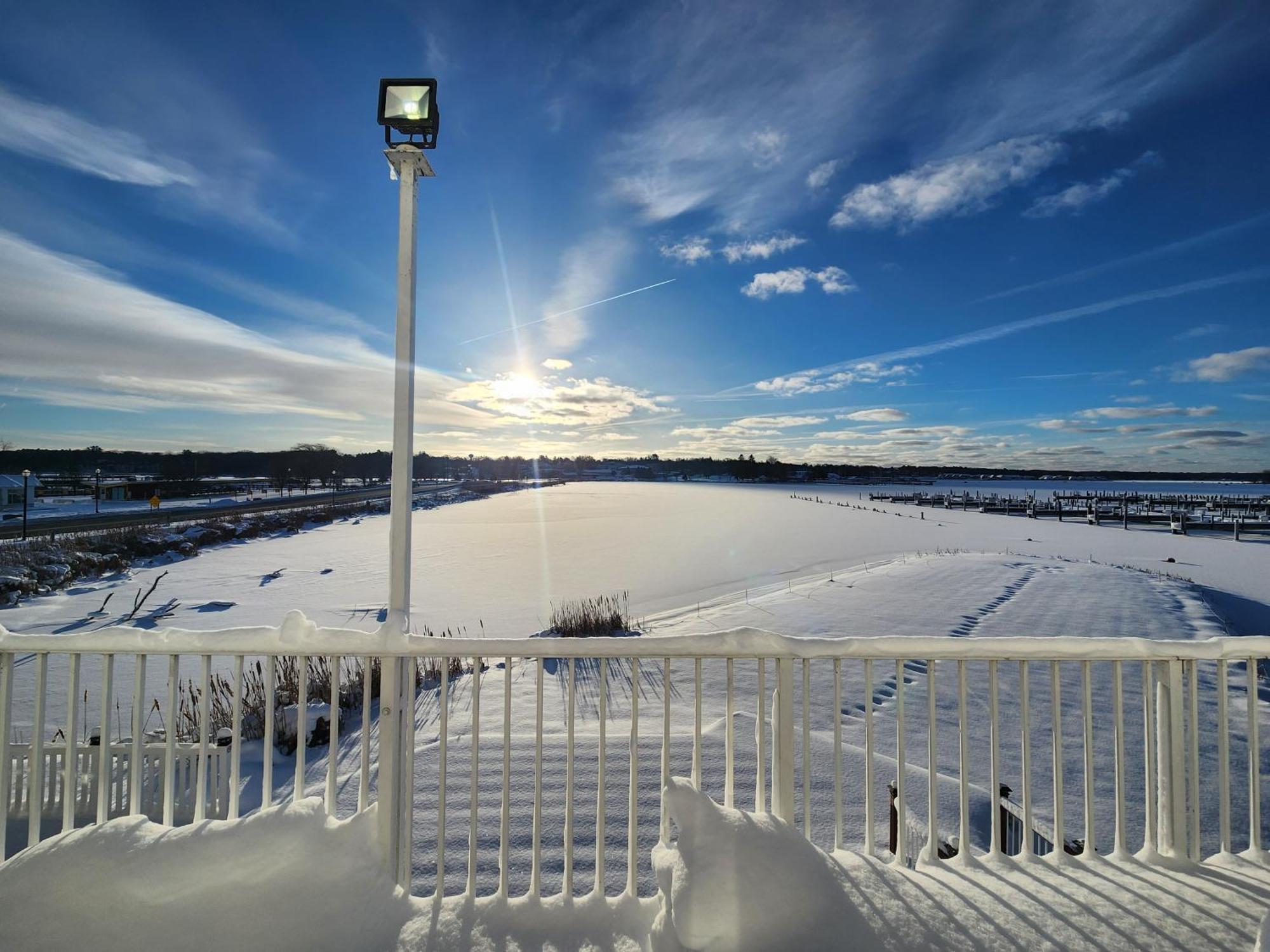 Weathervane Inn Montague Bagian luar foto